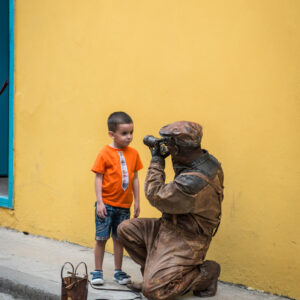 levend standbeeld maakt foto