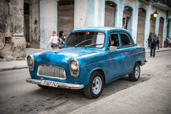 oldtimer in Havana-1
