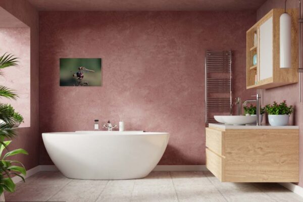 Moderne badkamer met vrijstaand bad.